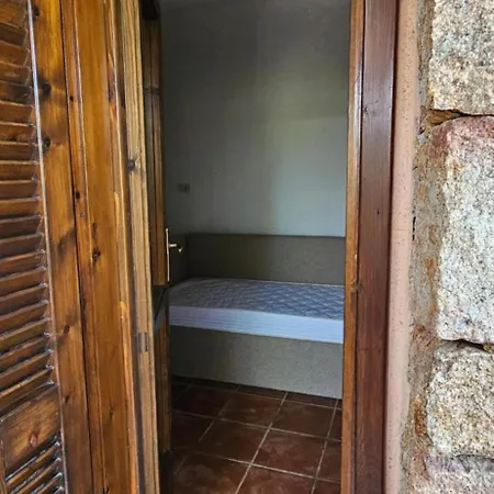 Residenze Coda Cavallo - Domos De Rocca * Punta Molara