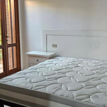 펜션 Residenze Coda Cavallo - Domos De Rocca Punta Molara