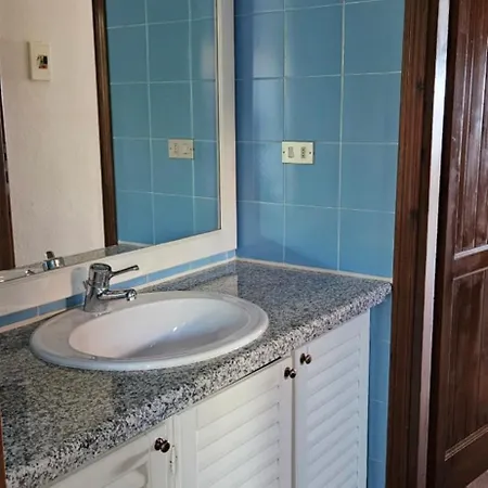 Residenze Coda Cavallo - Domos De Rocca Nyaraló Punta Molara